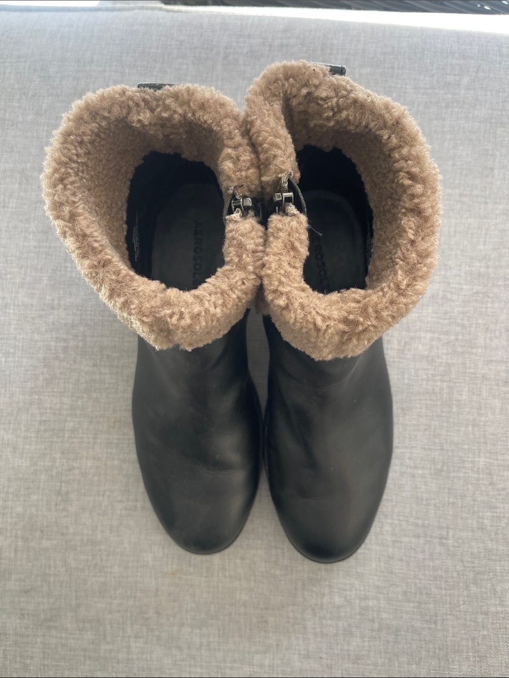 AEROSOLES Black Ankle Boots with Brown Shearling Trim Size 7.5